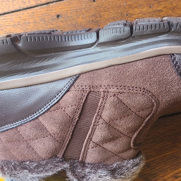 Sketcher's memory foam leather boots - Picture 5 of 7